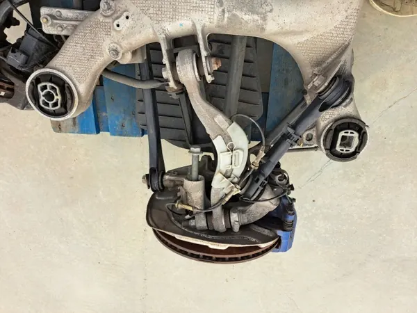 Suspension arrière OEM 04656697AF pour BMW G30 G31 image 8