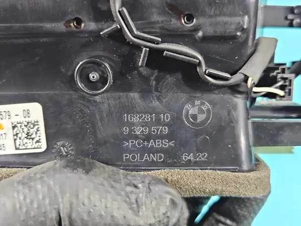 Grelha de ventilação central OEM 9329579 BMW G30 2017-2024 image 9