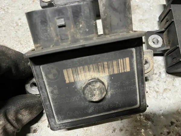 Módulo Bujías Calentadoras BMW OEM 8591724 image 3