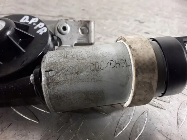Motor de assento Porsche Cayenne OEM RTX33403 - Usado image 4