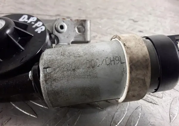 Motor de assento Porsche Cayenne OEM RTX33403 - Usado image 5