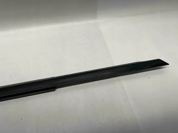 Moldura Porta Direita Mercedes W213 OEM A2137209604 image 4