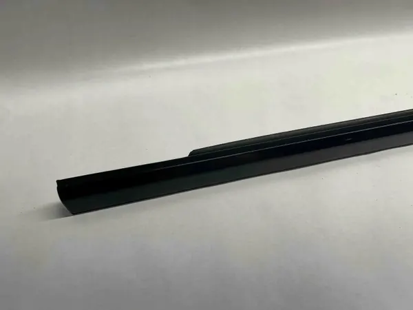 Moldura Porta Direita Mercedes W213 OEM A2137209604 image 6