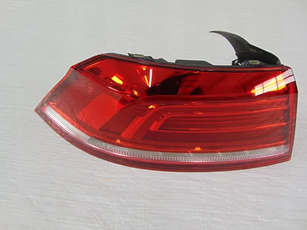 Luz de Carrocería Izquierda Passat B8 Sedan 3G5945095A image 3