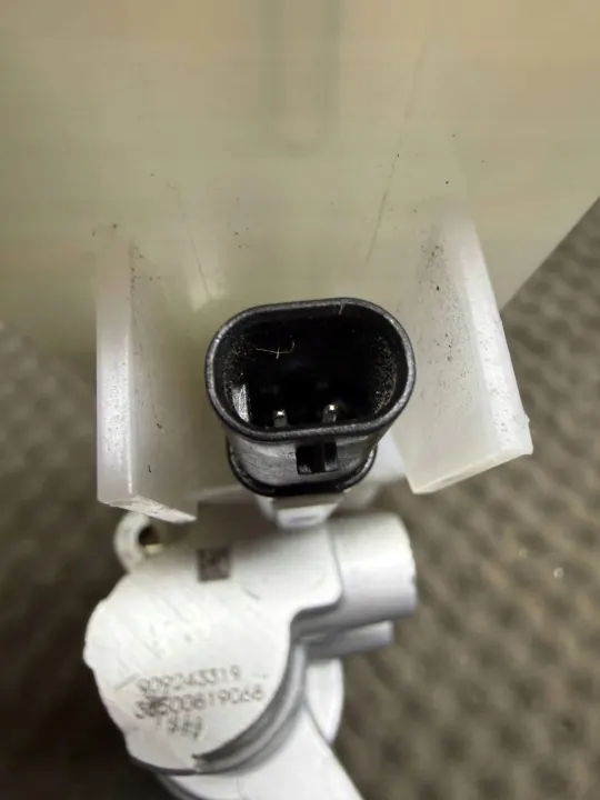Réservoir Pompe Frein OEM 0204842316 Tesla Model 3 image 4