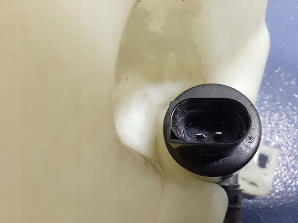 VW BORA GOLF IV Pesuainesäiliö Pumpu 1J0955458H image 8