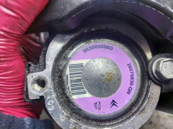 Pompe de direction OEM 9636868880 pour Peugeot 206 image 7