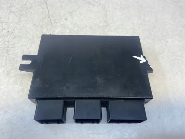Mercedes W204 trekhaakmodule OEM A2049007905 image 3