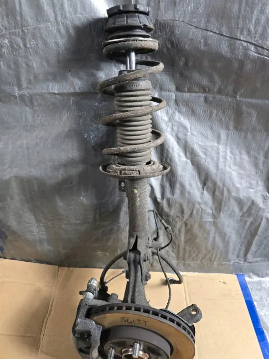 Suzuki Swift Mk8 Amortecedor Dianteiro Esquerdo MacPherson OEM 78657564 image 2