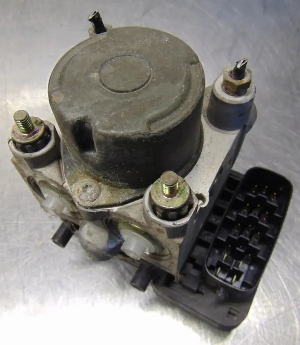 Mitsubishi ABS-pumppu OEM MR527254 Pajero Pinin 1.8 image 2