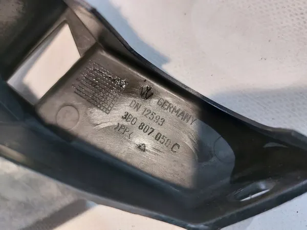 VW PASSAT B5 Puskureunat Lamppua Varten image 6