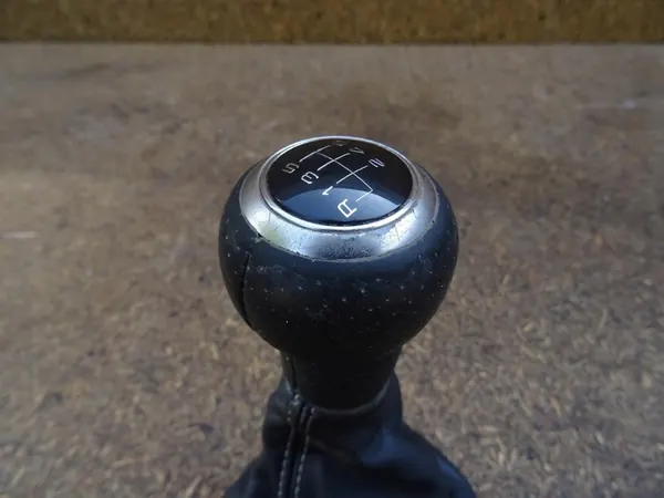 AUDI Q3 8U Växelspak och Manschett Set 8P0863279A image 5