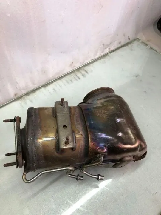 Katalysator Volvo V60 II 2.0 T6 Plug-in Hybrid OEM 32264006 image 4