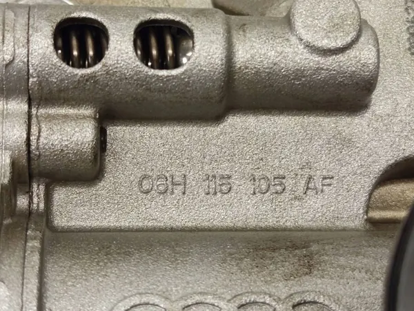 Pompe à huile Audi OEM 06H115105AF pour A4 B8 2.0 TFSI image 7