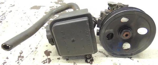 Bomba de direção assistida Mercedes-Benz image 3