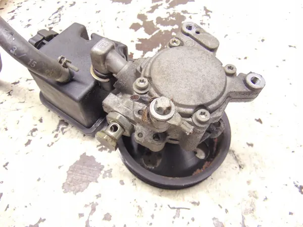 Bomba de direção assistida Mercedes-Benz image 4