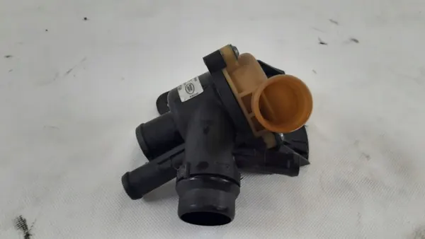Land Rover HPLA-8575-AB vattenpump - Begagnad OE-del image 3