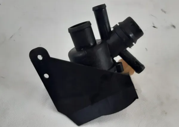 Land Rover HPLA-8575-AB vattenpump - Begagnad OE-del image 4