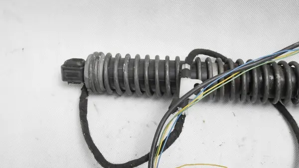 BMW OE 7185713 Baklucka Aktuator image 2