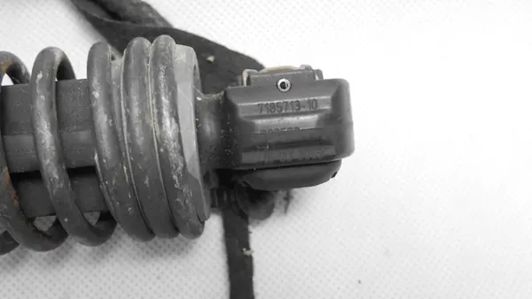 BMW OE 7185713 Baklucka Aktuator image 4