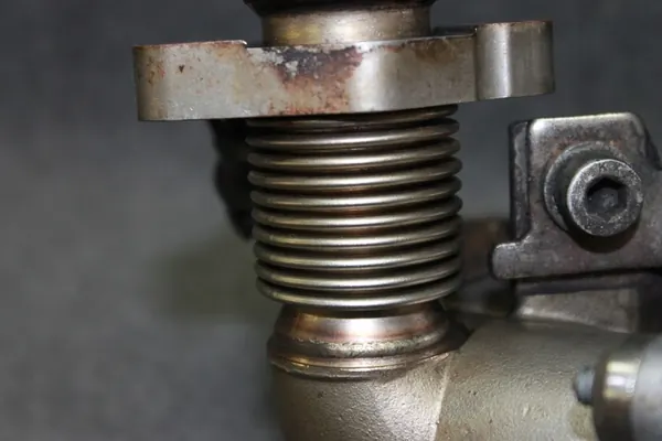 BMW E90 F01 F10 E70 Enfriador EGR 7805446 image 9