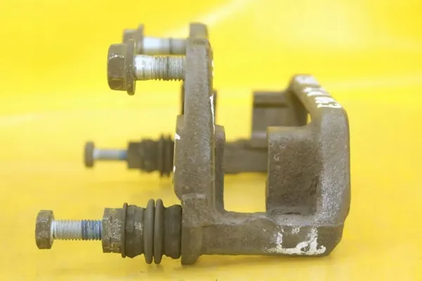 OEM 1028C 162 Mordaza de Sujeción Derecha Trasera BMW E90 E91 image 5
