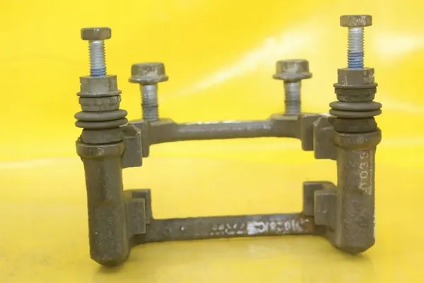 OEM 1028C 162 Mordaza de Sujeción Derecha Trasera BMW E90 E91 image 9