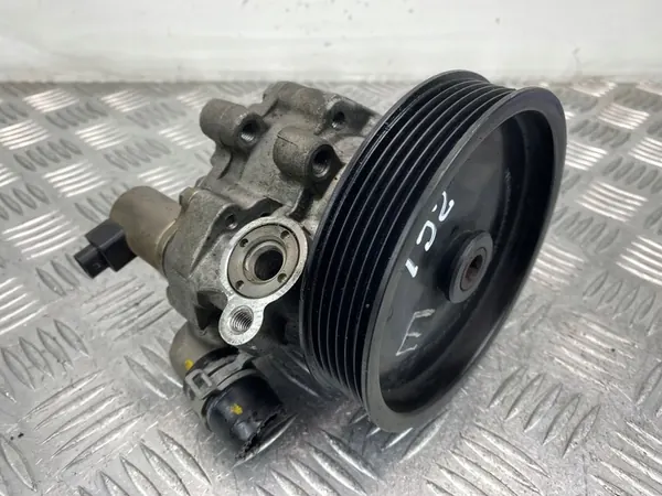 Servostyrningspump Mercedes E250 W212 CGI A0064666501 image 2