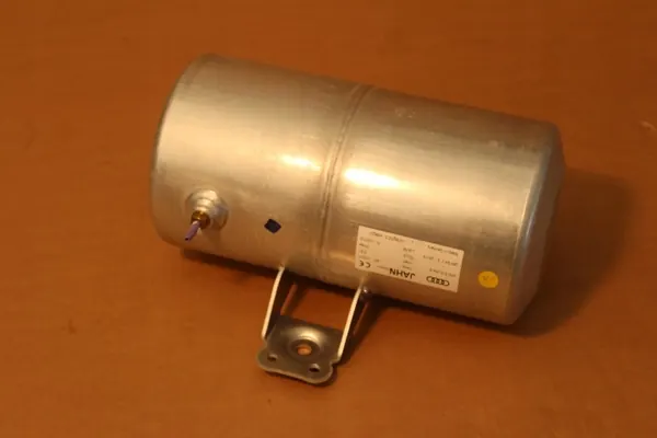 Luchttank rechts OEM 4KE616204A Audi e-tron 55 image 2