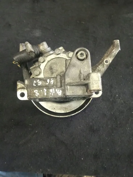 Pompe de direction assistée électrique Audi A6 S6 C5 4B IIQ9351 image 3