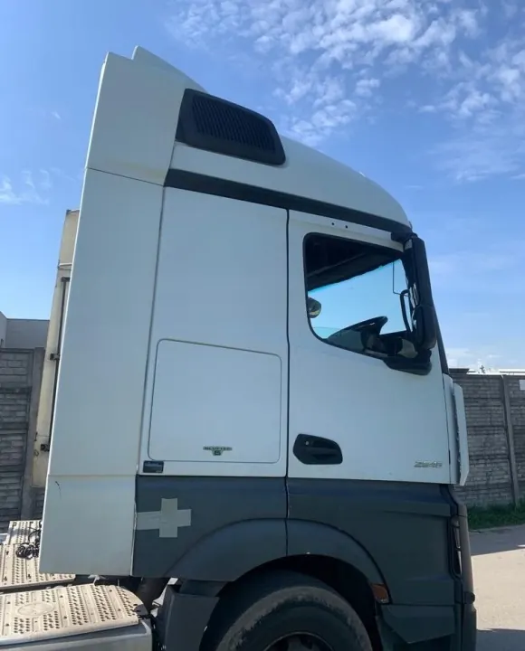 Complete cabine Mercedes-Benz OE voor Actros MP5 Euro 6 image 7