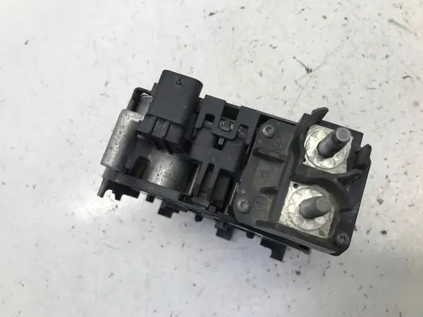 VOLVO XC40 2.0 HÍBRIDO B420T5 2024 REGULADOR ALTERNADOR image 5