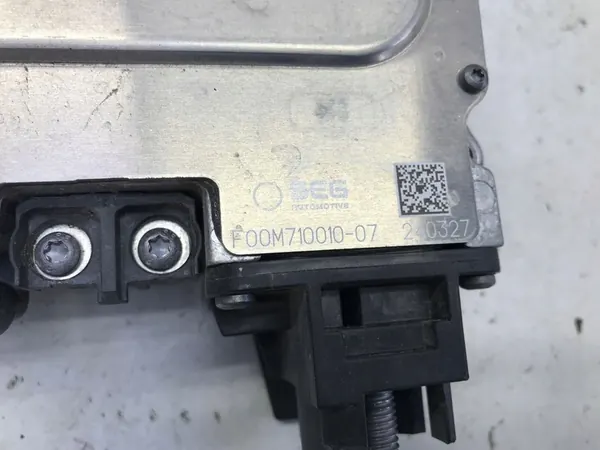 VOLVO XC40 2.0 HÍBRIDO B420T5 2024 REGULADOR ALTERNADOR image 6
