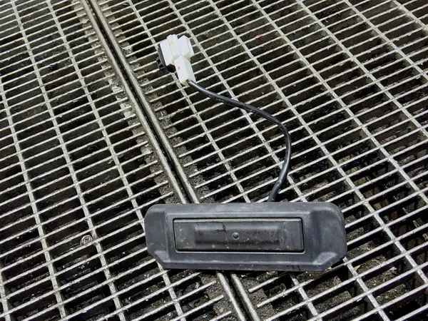 Poignée de coffre Hyundai Bayon OEM SKE57589 image 2