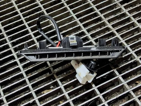 Poignée de coffre Hyundai Bayon OEM SKE57589 image 5