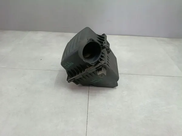 Jeep Luftfilterhus OEM 99061134A - Begagnad image 2
