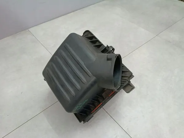 Jeep Luftfilterhus OEM 99061134A - Begagnad image 3