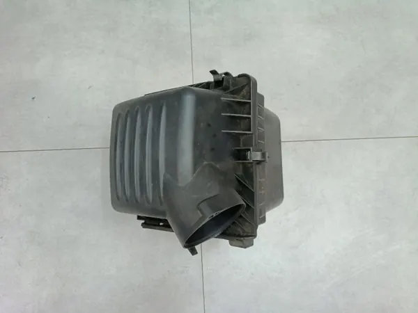 Jeep Luftfilterhus OEM 99061134A - Begagnad image 4