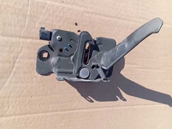 DODGE CHARGER 15r - Motorhuvslås + Sensor CHRYSLER 300 image 2