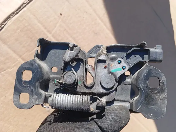 DODGE CHARGER 15r - Motorhuvslås + Sensor CHRYSLER 300 image 3