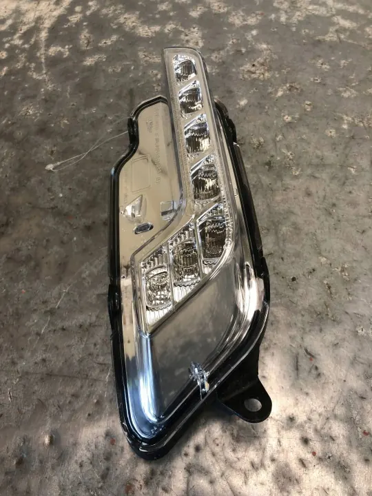 Halogenivalo Vasen Etu Mercedes W212 OEM A2128200756 image 3