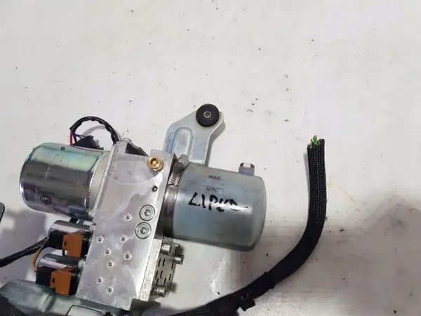 Dakpomp OEM A2078000030 voor Mercedes W207 image 4