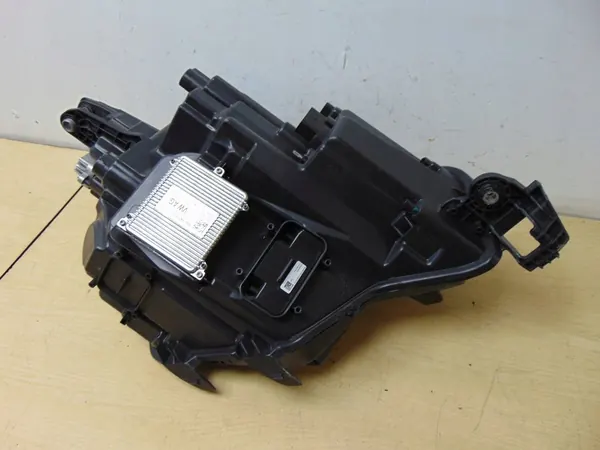 Vasen etuvalaisin Skoda Kodiaq 3 Full LED image 10