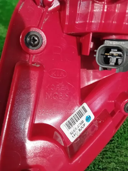Lanterna Traseira Direita Kia Xceed 2019 OEM 92406J7300 image 5