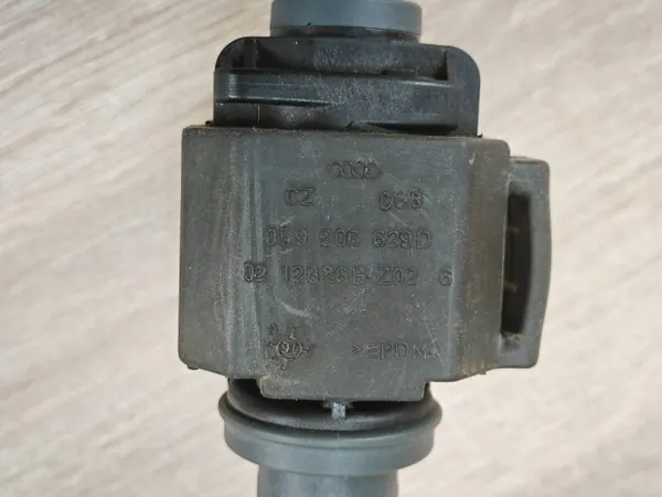 Válvula de vacío OEM 059906627L para Audi A6 C7 2.0 TDI image 5