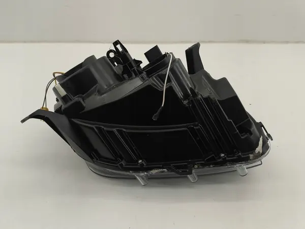 Vasen Etuvalo Dacia Duster I image 6