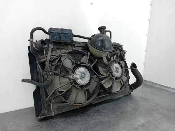 Radiador de agua con ventilador Corolla Verso I image 5