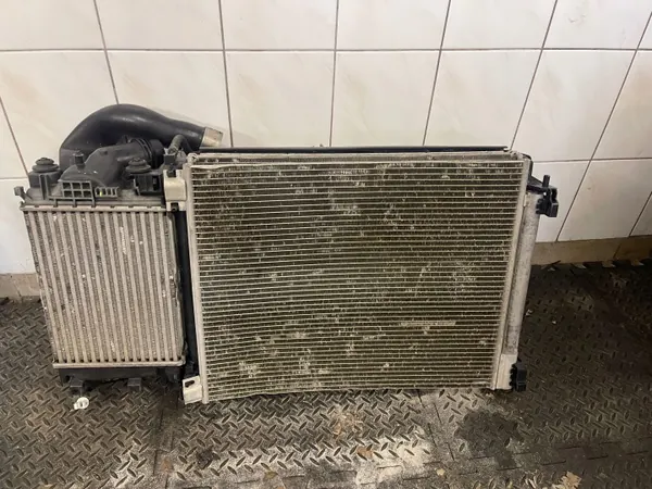 FS2081 Koelset voor Renault Megane - Gebruikt image 2
