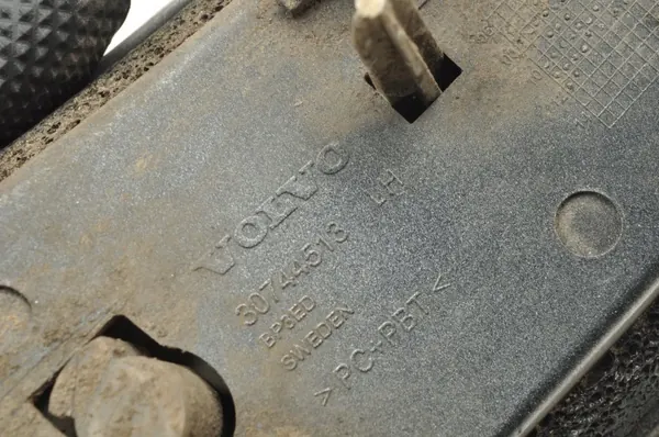 Peça Volvo OE 30744513 Usada - Ajuste Direto image 9