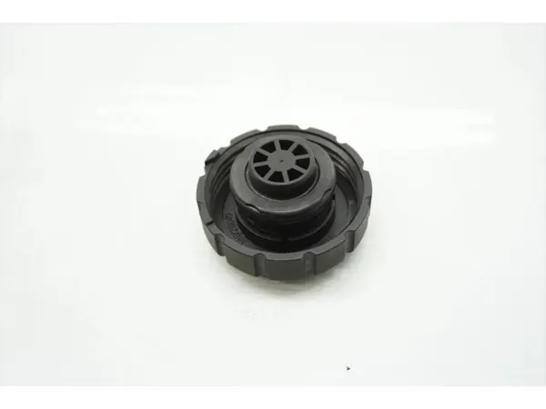 Audi A6 Laajennusastian korkki OEM 2105010615 image 5